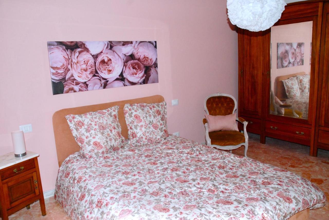 Casa Paolina Nel Centro Di Bracciano Villa Exteriör bild
